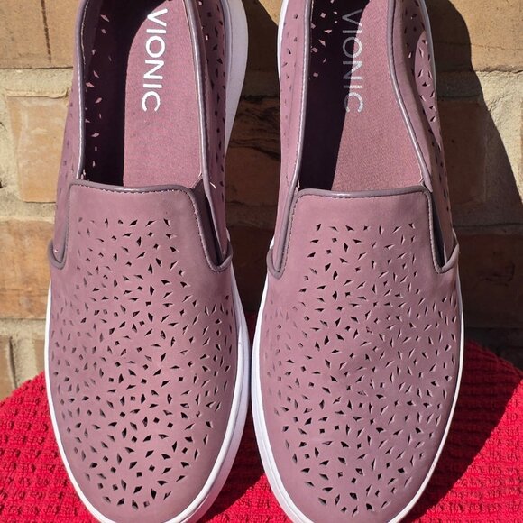 Vionics Size 8 Mauve Slip Ons - Picture 2 of 6
